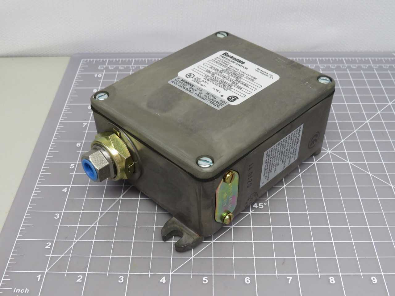 BARKSDALE B1T-A12SS-CS PRESSURE SWITCH T164945 - SWITCHES