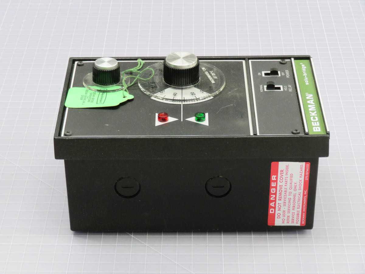 BECKMAN SE-404 SOLU BRIDGE CONDUCTIVITY CONTROLLER T228730 - OPERATOR CONTROLS
