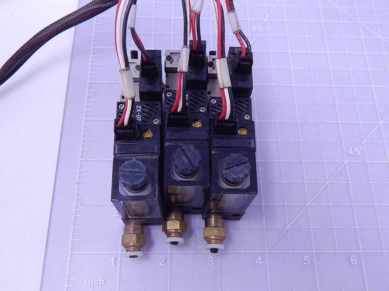 LOT OF 3 SMC VJ114 VACUUM SWITCHES T111773 - SWITCHES