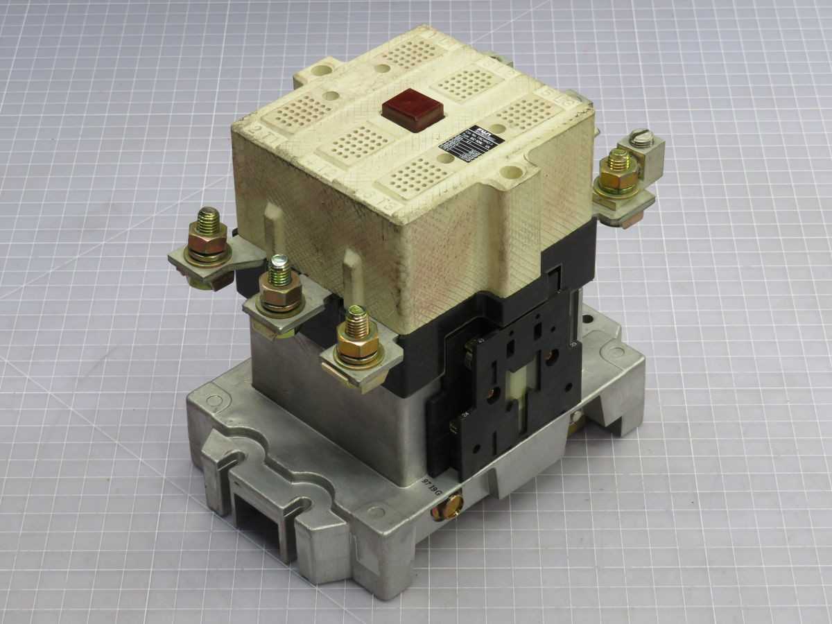 FUJI 1NC4H0 ELECTRIC MAGNETIC CONTACTOR T248278 - ELECTRICAL RELAYS