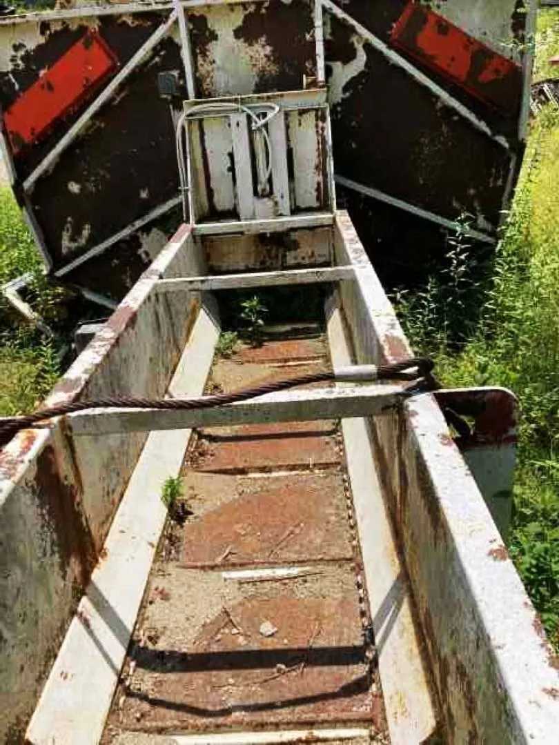 25' Long Conveyor With Steel Flights, Hydraulic Pump, Tank & Drive For Coal Or Aggregate - SCREW CONVEYOR