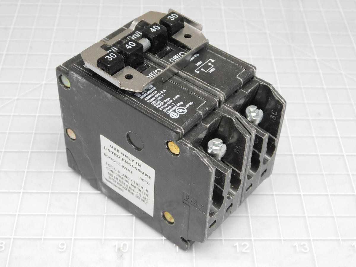 Lot Of 5 Eaton BRDC230240 Quadplex Circuit Breaker 30A/2P 40A/2P T192287 - CIRCUIT BREAKERS