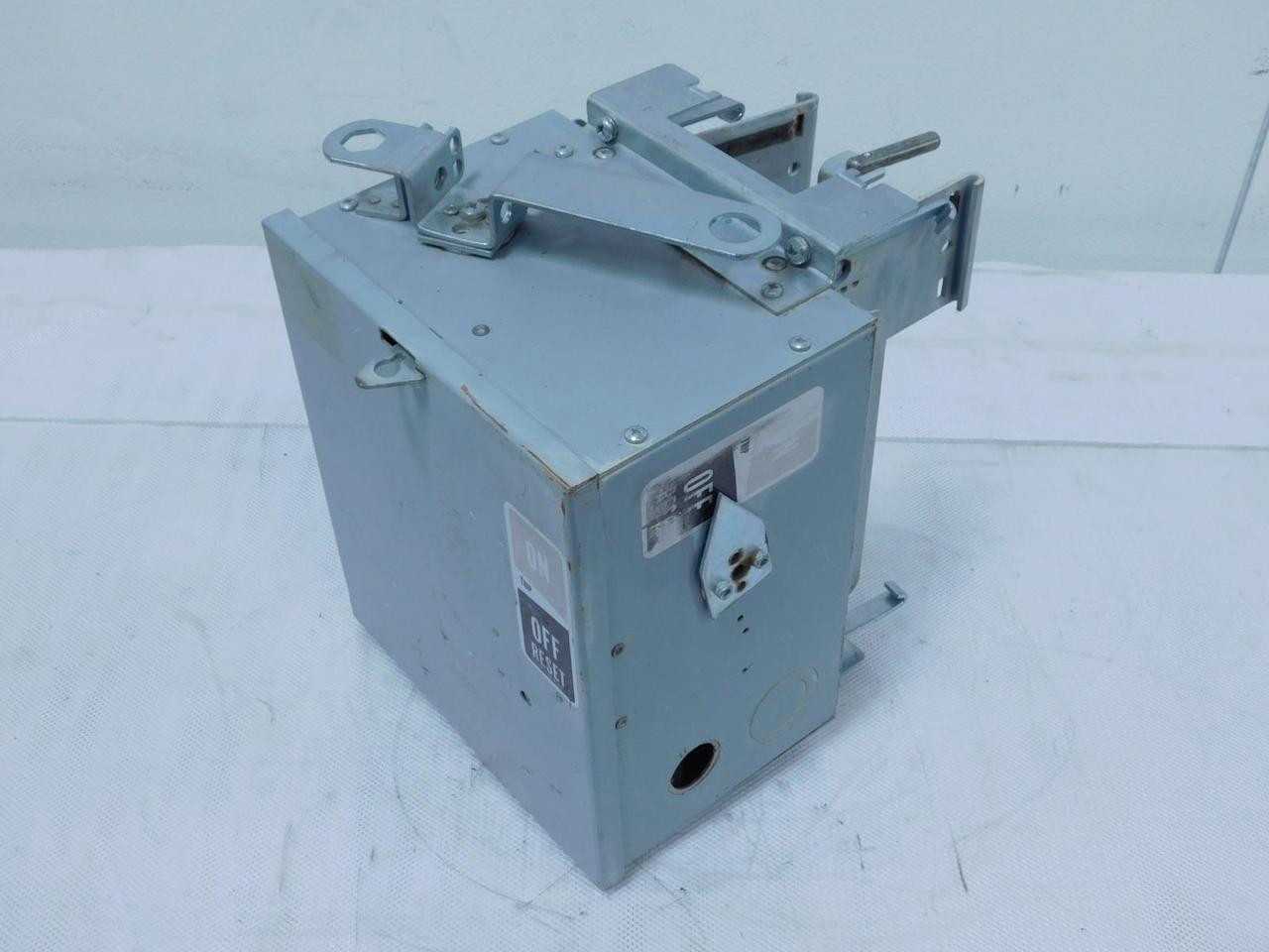 GE TED136050 BUSWAY 50 A 600 VAC 250 VDC 3 POLE - BUSWAY