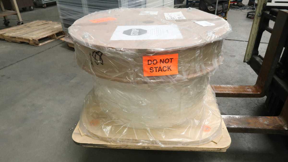 COMMSCOPE AJGMPMPAM-JWF260 TRNKA-ULLLSZHA2MPO12F-F 144-F 260 FT M2440 - FIBER OPTIC CABLE COMMSCOPE AJGMPMPAM-JWF260 TRNKA-ULLLSZHA2MPO12F-F 144-F 260 FT M2440 - FIBER OPTIC CABLE