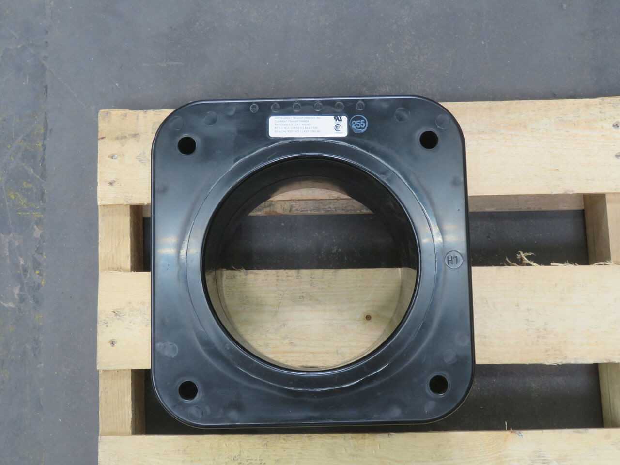 INSTRUMENT TRANSFORMERS 143-401 CURRENT TRANSFORMER T243688 - POWER TRANSFORMERS