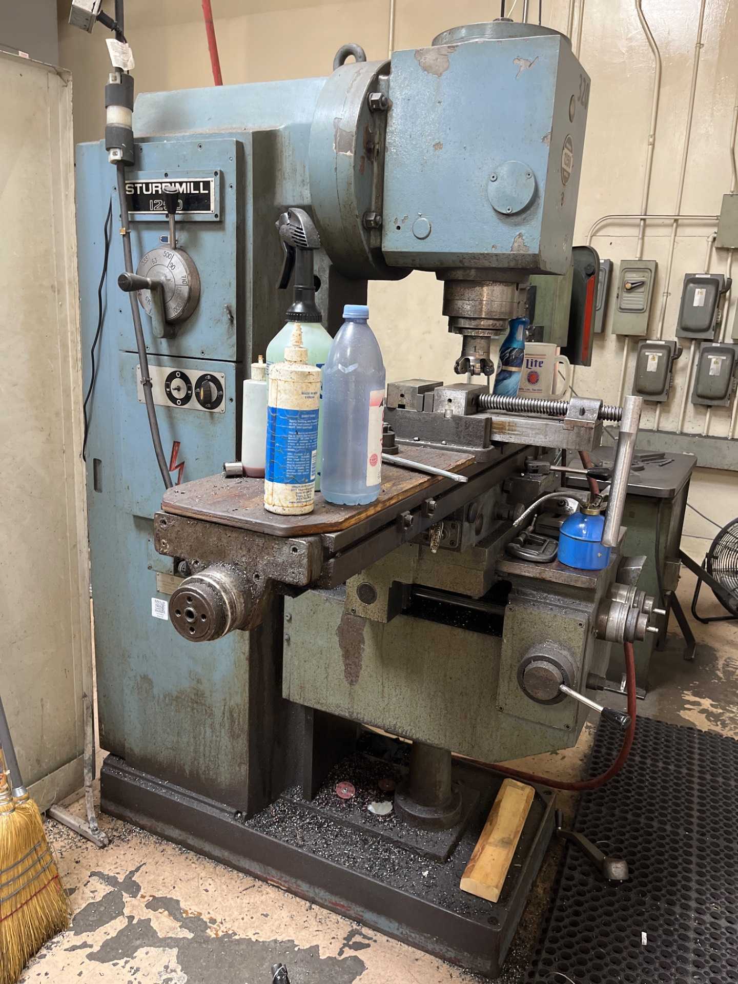 Elliott Sturdimill 1250 Universal Milling Machine - 50" Table, 1400 RPM, 9.6 HP - UNIVERSAL MILLING MACHINES
