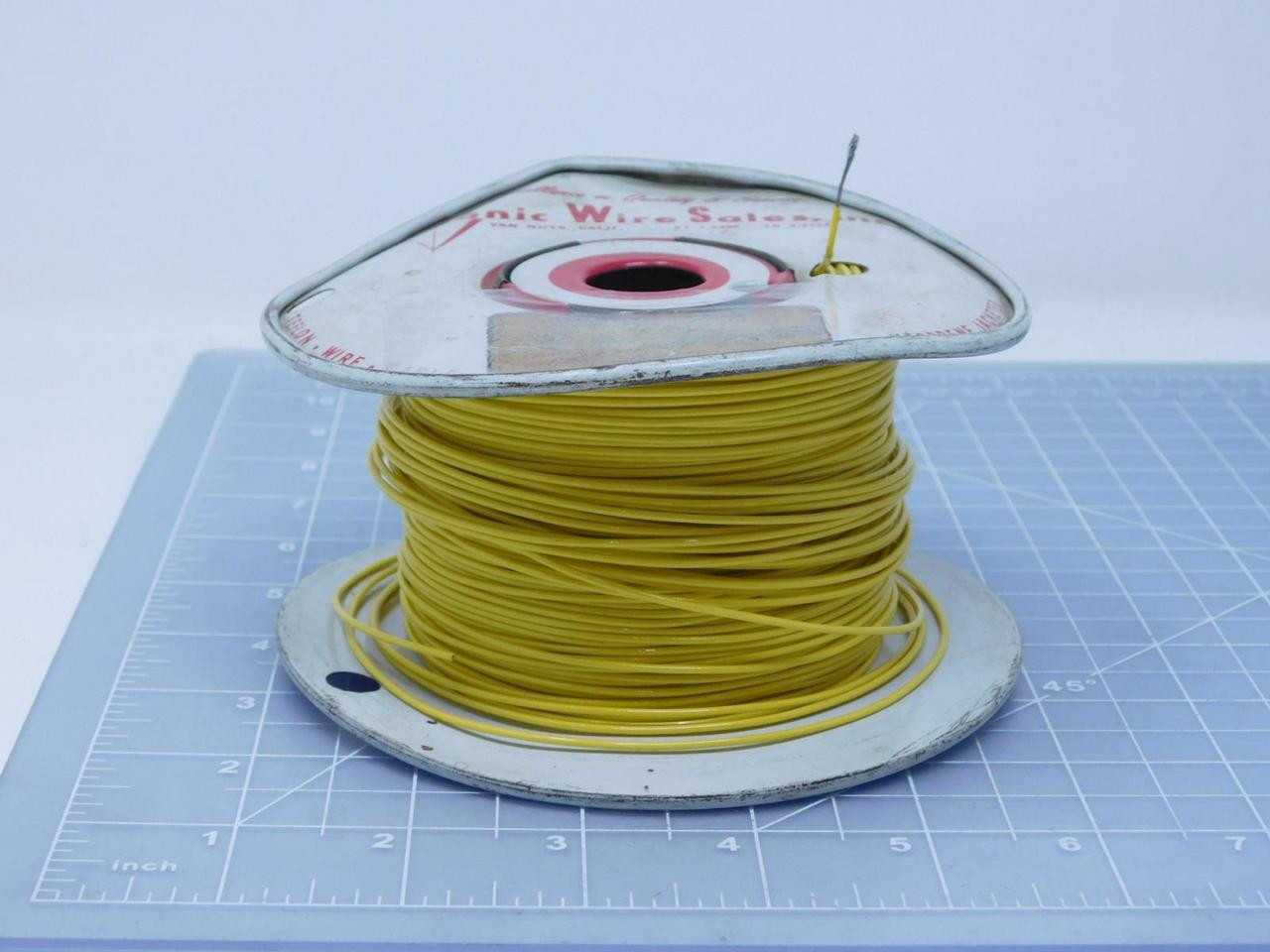 LOT OF 600 FT YELLOW HOOK UP WIRE 24 AWG 19/36 STRD T131805 - ELECTRICAL WIRE