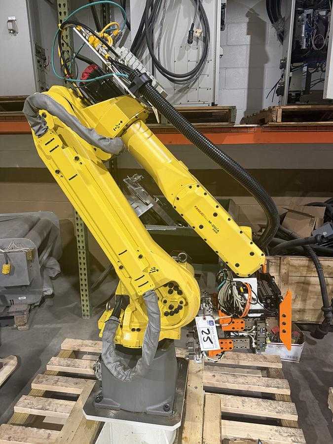 2018 FANUC M-20IA/35M Articulated Robot - 35 Kg Capacity & R-30IB PLUS Controller - ARTICULATED ROBOTS