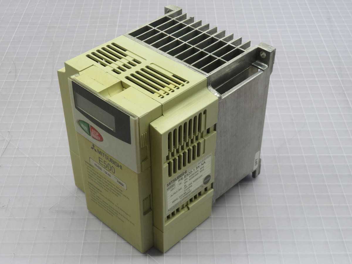 MITSUBISHI FR-E520-1.5K-NA INVERTER AC DRIVE T215713 - AC VFD DRIVES