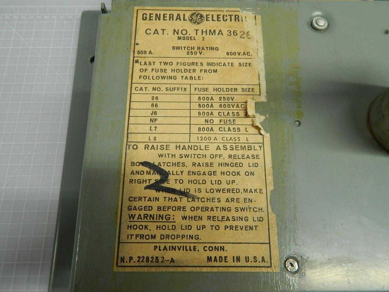 General Electric THMA 3626 Model 2 Disconnect Switch 600 A 250 V 600 VAC - DISCONNECT SWITCHES
