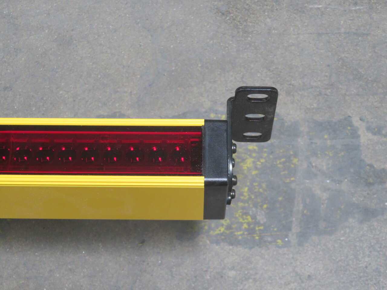 STI MS46-30-2095-Q1-X 70157-1024 LIGHT CURTAIN TRANSMITTER - PLANT & FACILITY