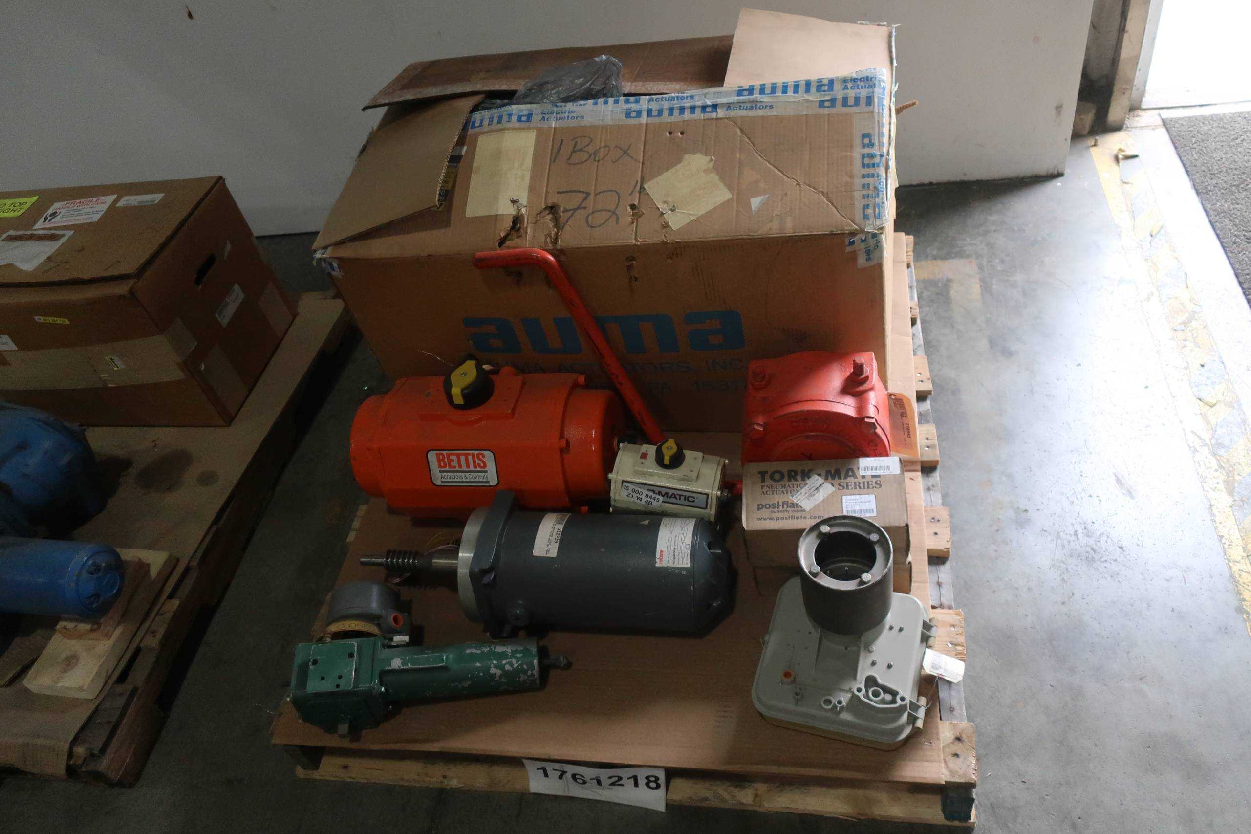 SKU 1761218 - 4 PALLETS OF ASSORTED VALVE ACTUATORS, POSITIONERS, INDICATORS - VALVE POSITIONERS & INDICATORS