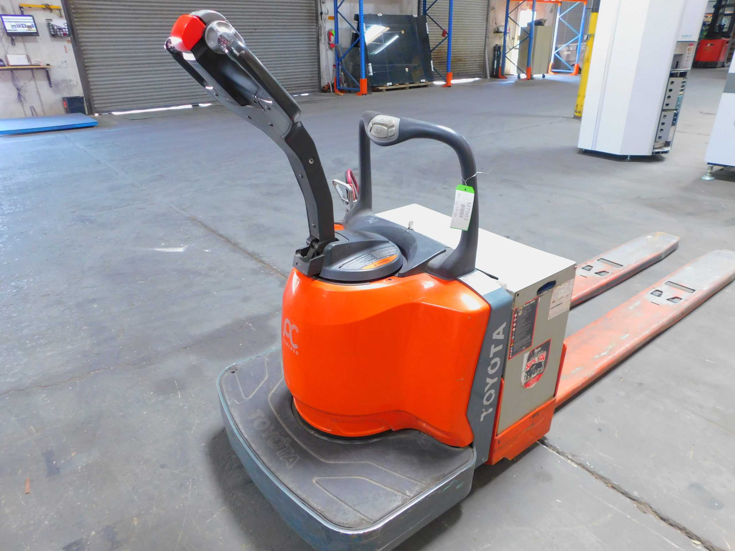 TOYOTA 8HBE30 ELECTRIC RIDER PALLET JACK 6000 LB, 24V - ELECTRIC PALLET JACKS