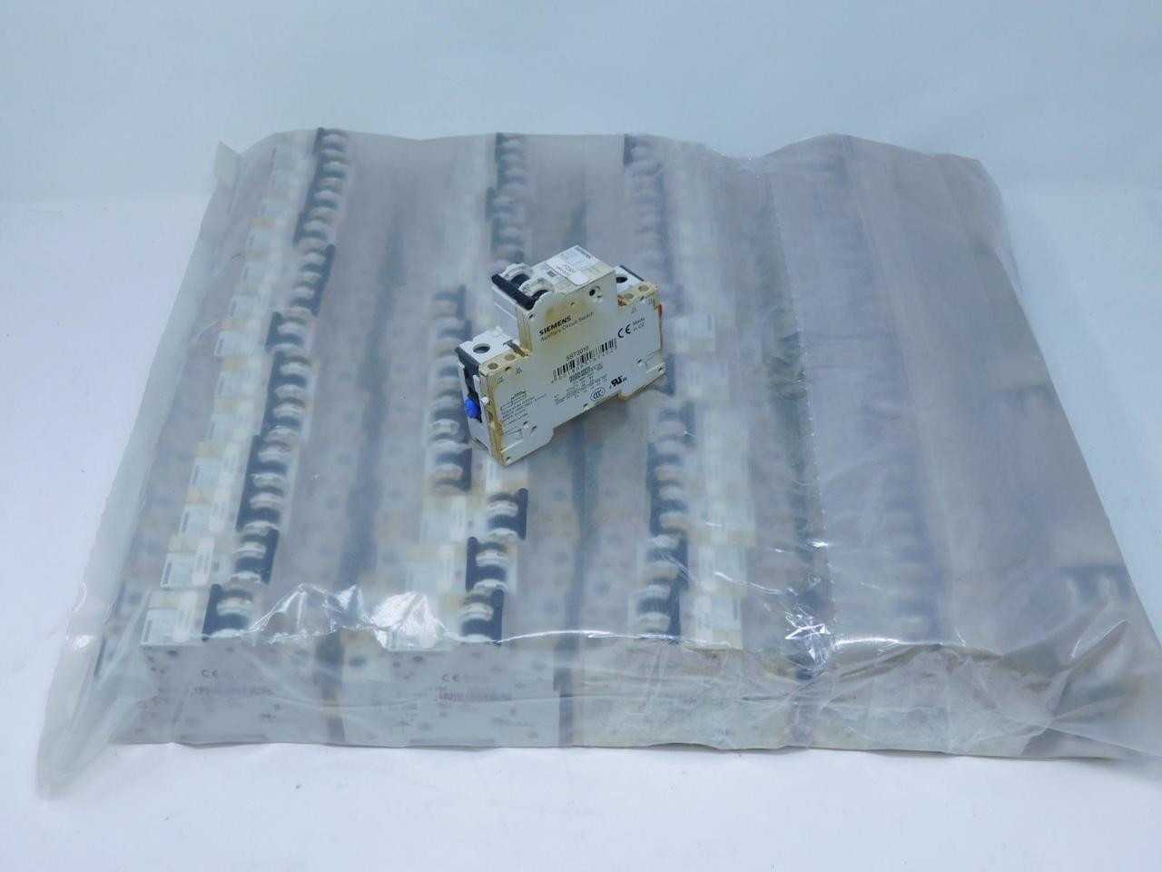 LOT OF 55 SIEMENS 5SY6125-6 CIRCUIT BREAKERS 1 POLE W/ 5ST3010 AUXILIARY CIRCUIT SWITCH T132465 - CIRCUIT BREAKERS LOT OF 55 SIEMENS 5SY6125-6 CIRCUIT BREAKERS 1 POLE W/ 5ST3010 AUXILIARY CIRCUIT SWITCH T132465 - CIRCUIT BREAKERS