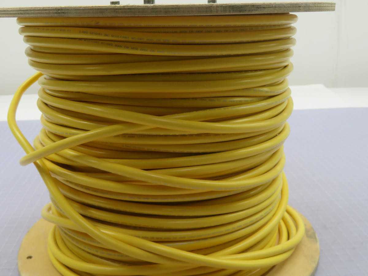LOT OF 450 100-33084-0600 WIRE T216736 - ELECTRICAL WIRE