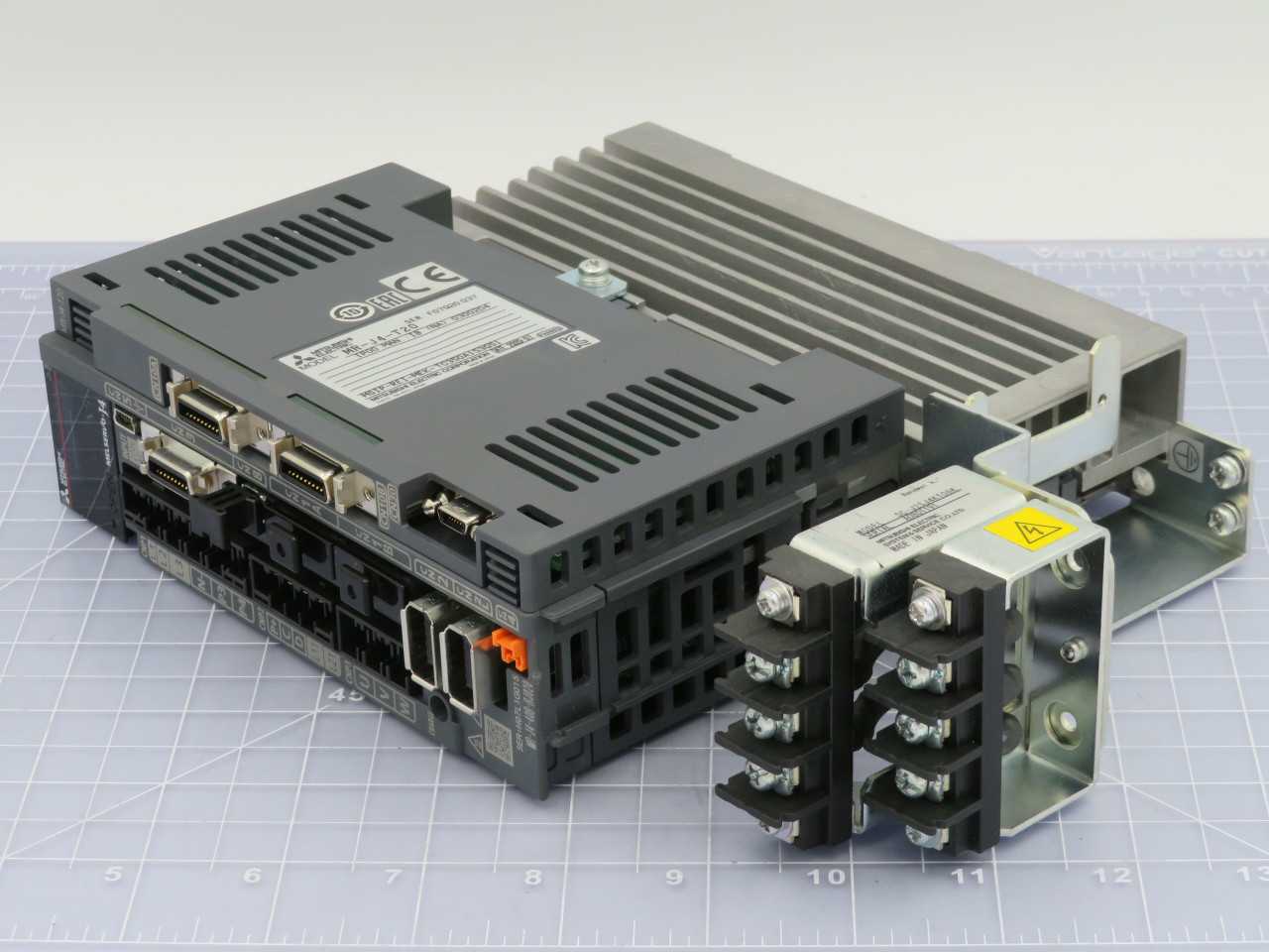 Mitsubishi MR-J4-40B-RJ020 400W AC Servo Driver - High Precision Control - SERVO