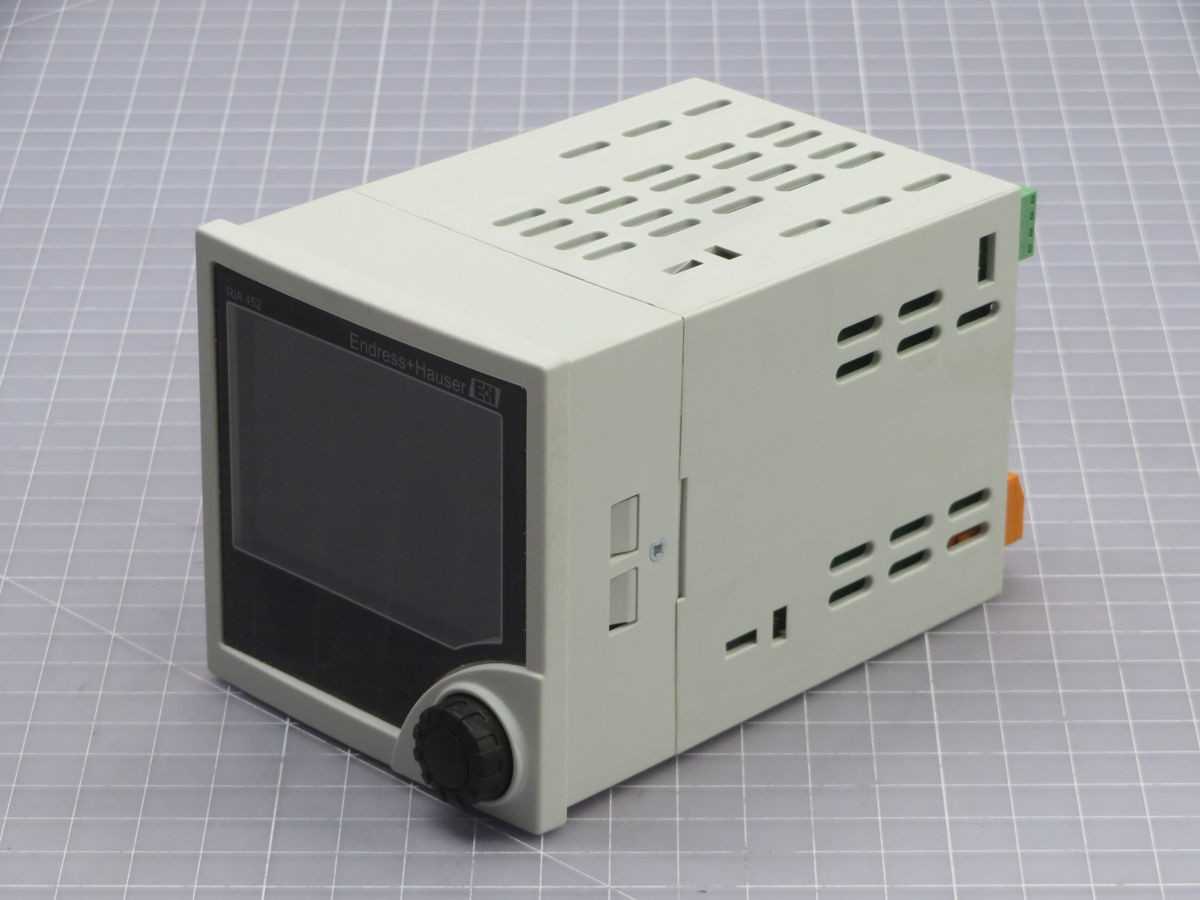ENDRESS & HAUSER RIA452-A112A11A DIGITAL PROCESS METER LCD MULTICOLOR DISPLAY T243877 - PANEL METERS