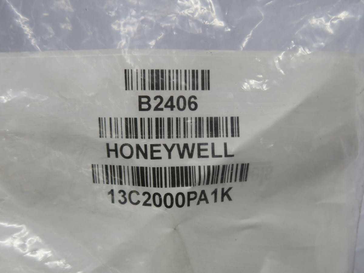 LOT OF 6 HONEYWELL 13C2000PA1K SENSOR 2000PSIA .102V T223583 - SENSORS