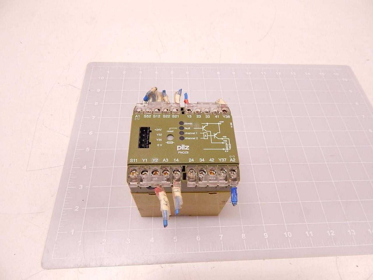 Pilz PNOZ 8 3S/1O Safety Relay DIN VDE 0110 4kV/3 T77954 - SWITCHES