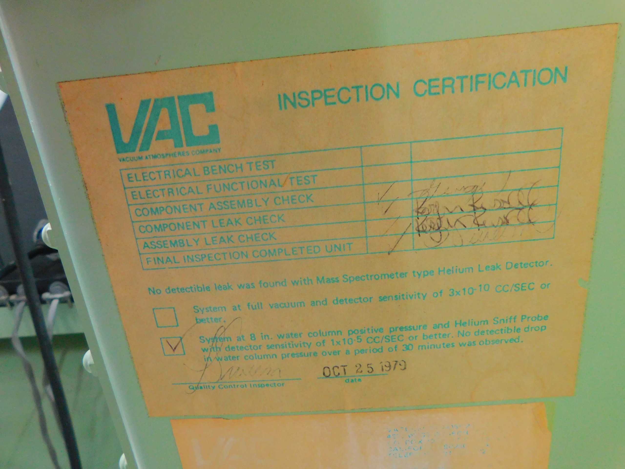 Vac He-493 Vacuum Atmospheres Chamber - High-Quality Controlled Environment - LAB & SCIENTIFIC