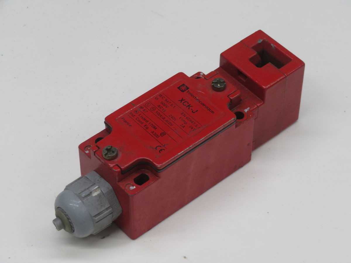 Telemecanique XCK-J Safety Switch T250884 - Reliable Protection for Your Equipment - SWITCHES
