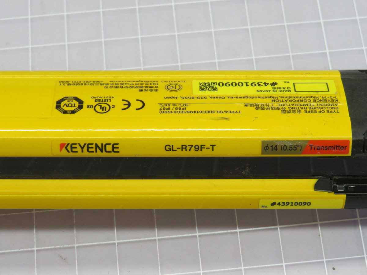 KEYENCE GL-R79F-T LIGHT CURTAIN TRANSMITTER T251832 - SENSORS