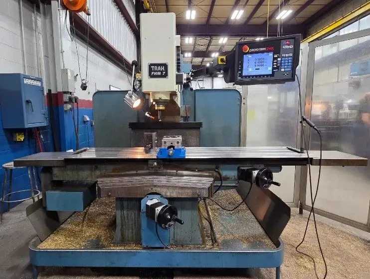 SWI TRAK FHM7 3 Axis CNC Vertical Bed Mill With ProtoTRAK SMX Controller, 7.5HP - VERTICAL MILLING MACHINES