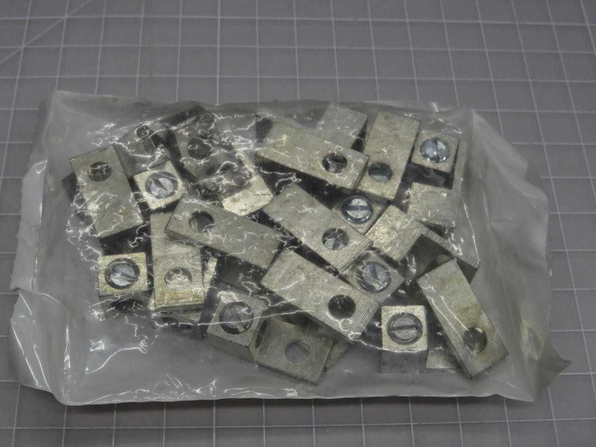 LOT OF 1000 MECHANICAL LUG 50202 2-14 GA ALUM MECH LUG 1/4" STUD T204941 - PLUGS & RECEPTACLES
