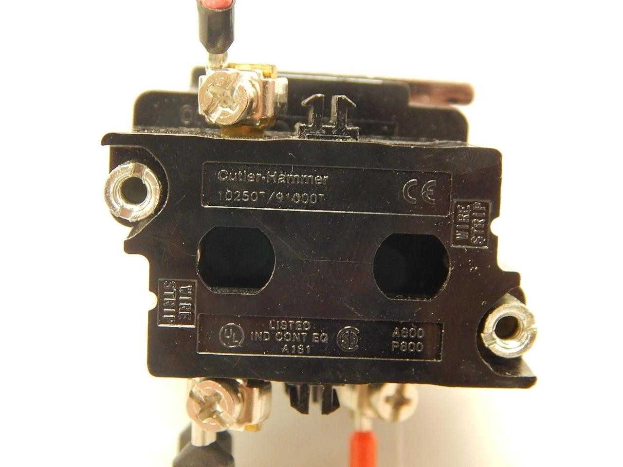 Lot Of 27 Cutler Hammer 10250T/91000T Light Switches T59431 - DISCONNECT SWITCHES
