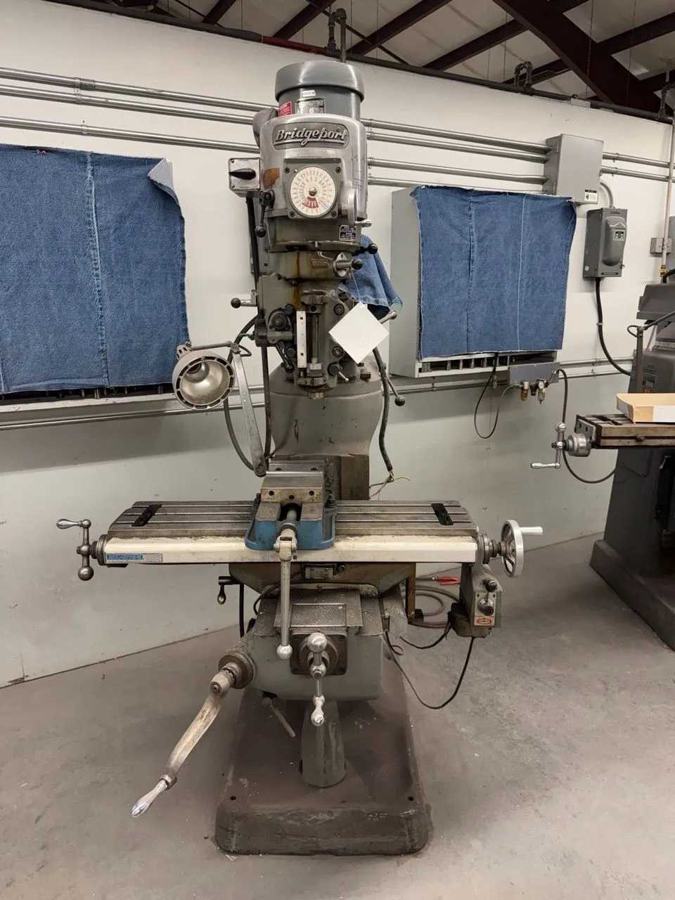 Bridgeport Series I Vertical Knee Mill J-Head, 1.5HP 460V 3PH, 80-2720RPM - VERTICAL MILLING MACHINES