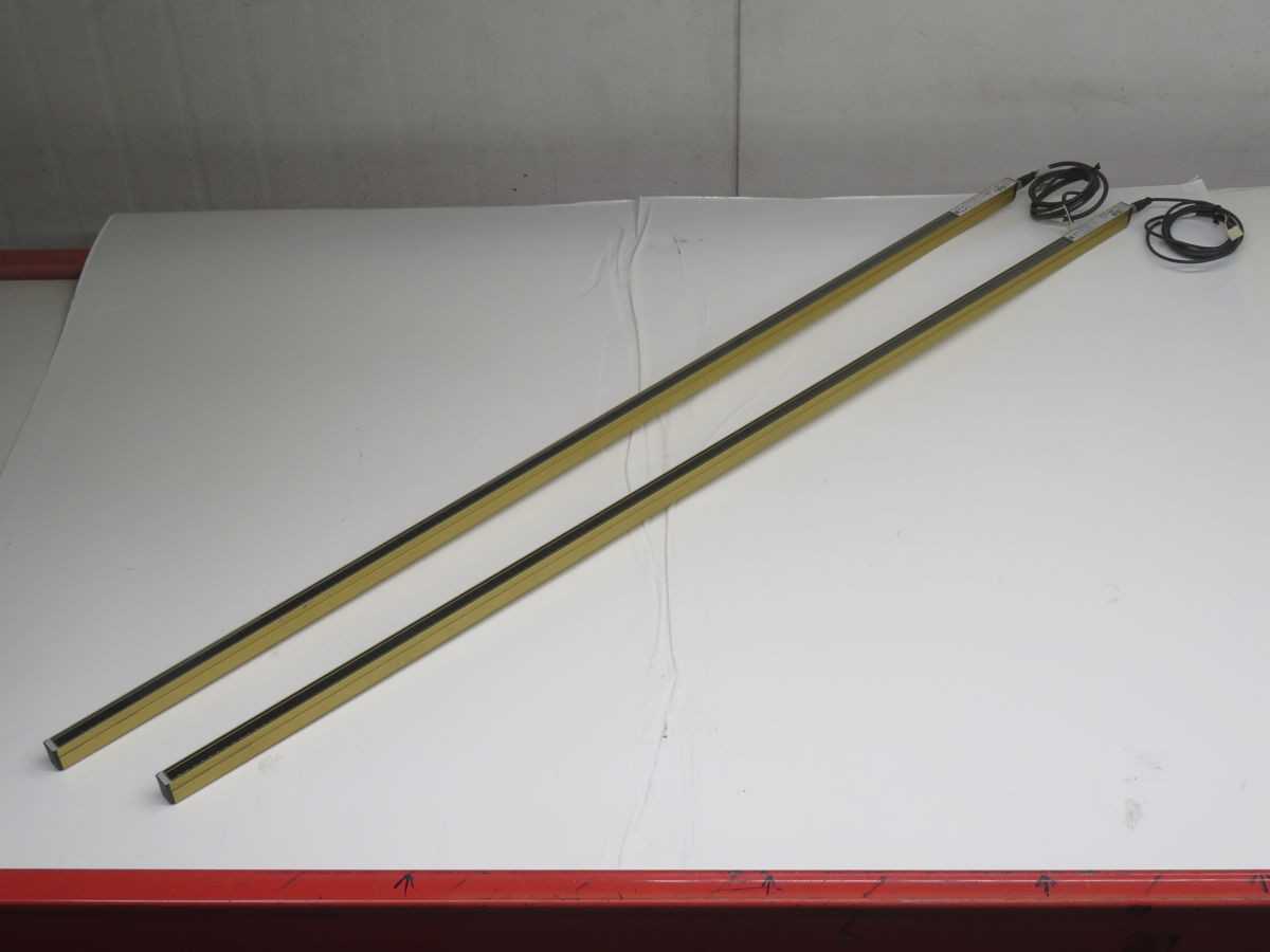 PEPPERL & FUCHS 202092-0037 D-68307 LED LIGHT BAR T260675 - SENSORS