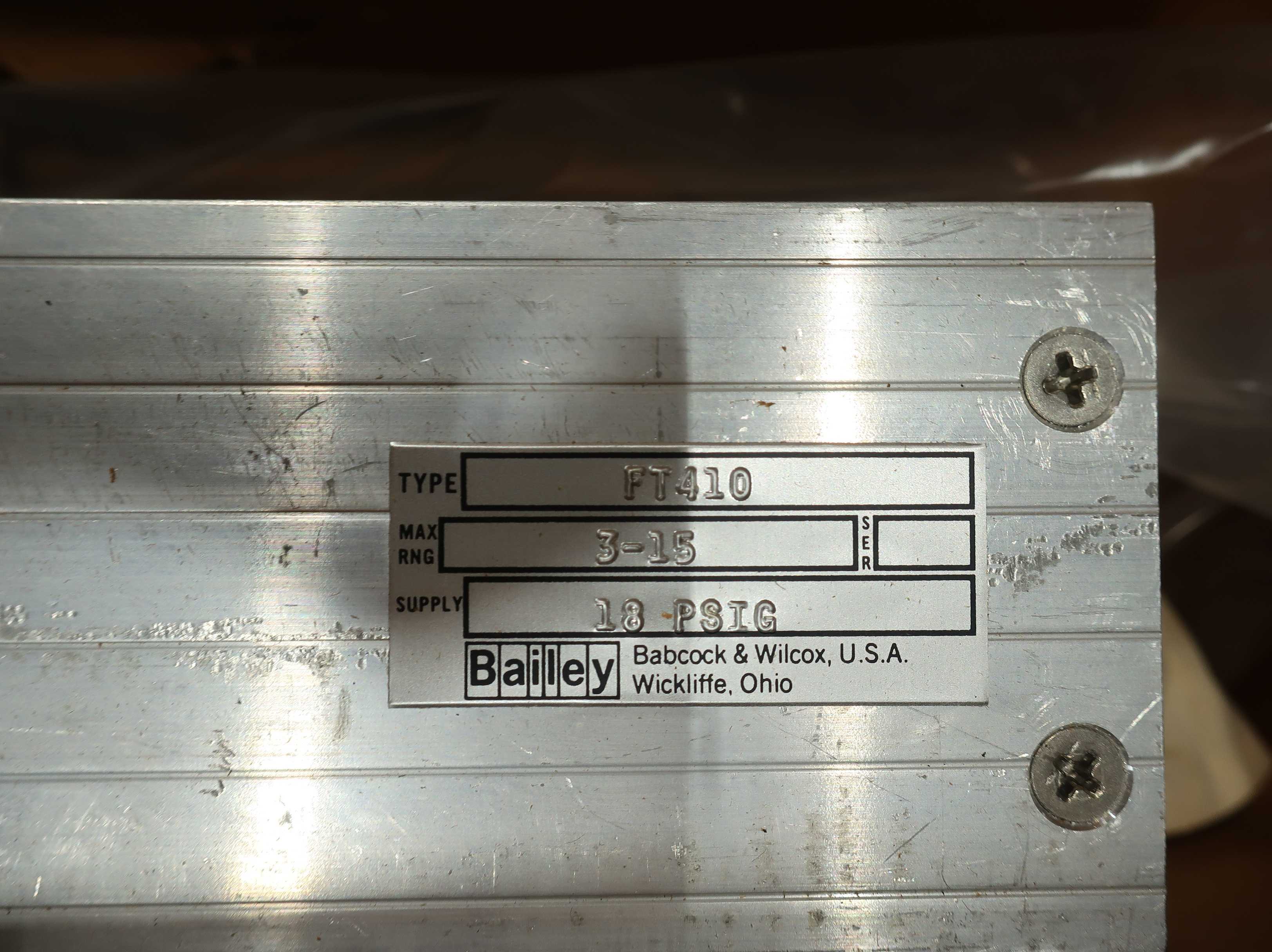 SKU 1776567 - 2 PALLETS OF ASSORTED PANEL METERS - PANEL METERS
