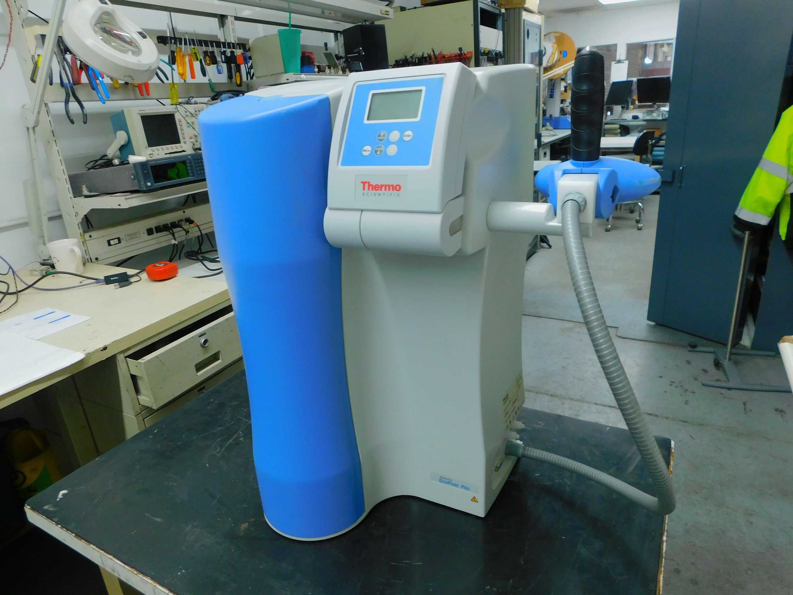 Thermo Scientific GenPure Pro UV/UF Ultra Pure Water Filter - LAB & SCIENTIFIC