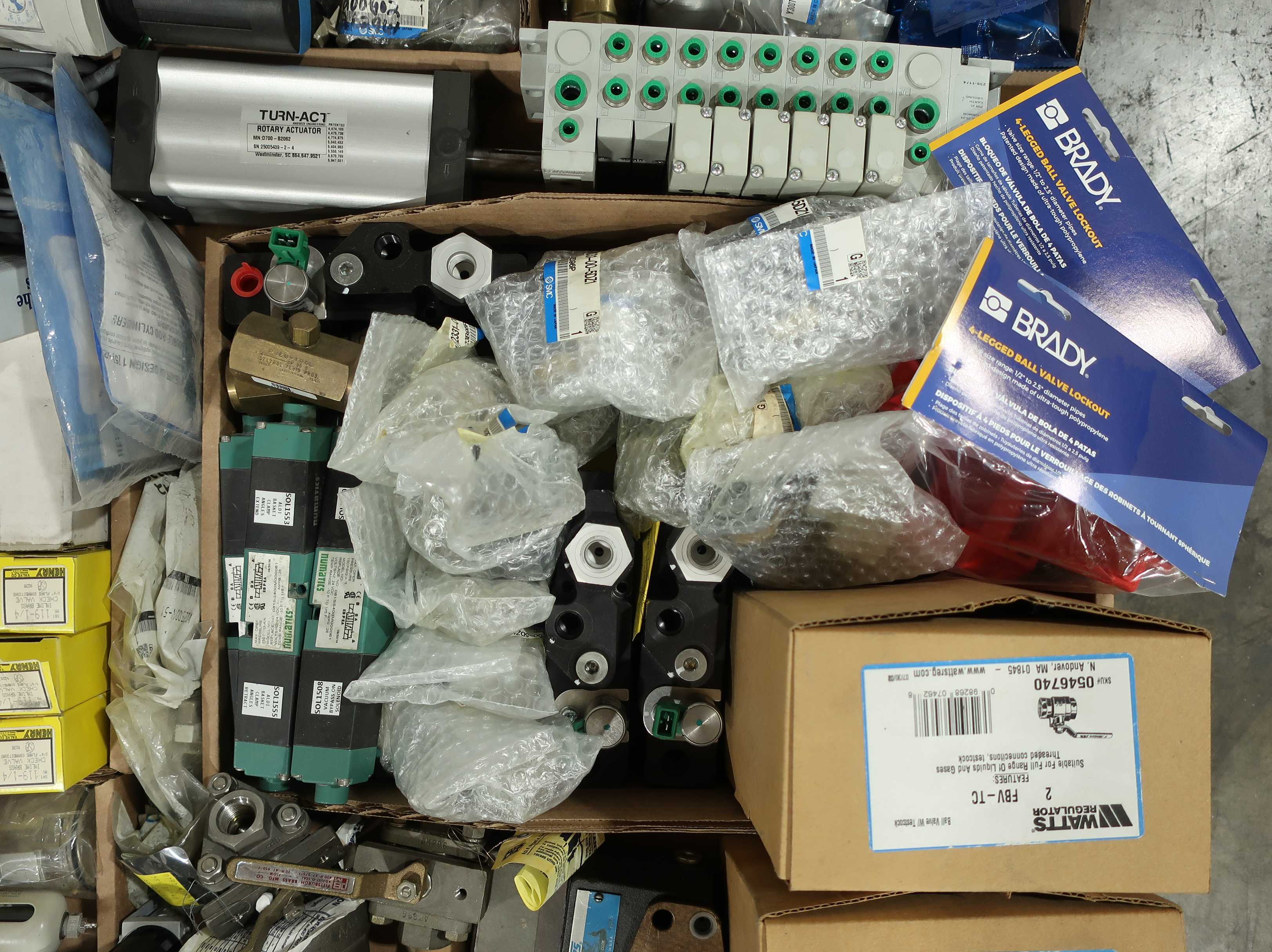 SKU 1775317 - SKU 1775317 - 3 PALLETS OF ASSORTED VALVES, VALVE PARTS, AND ACCESSORIES - VALVE PARTS & ACCESSORIES