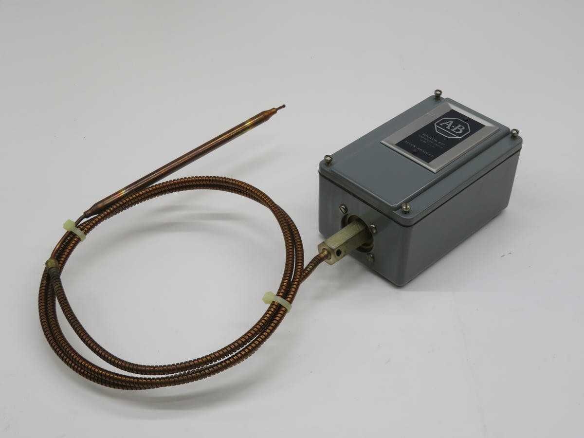 ALLEN BRADLEY 837-A4JX706 TEMPERATURE/PROCESS CONTROL T229463 - THERMOSTATS