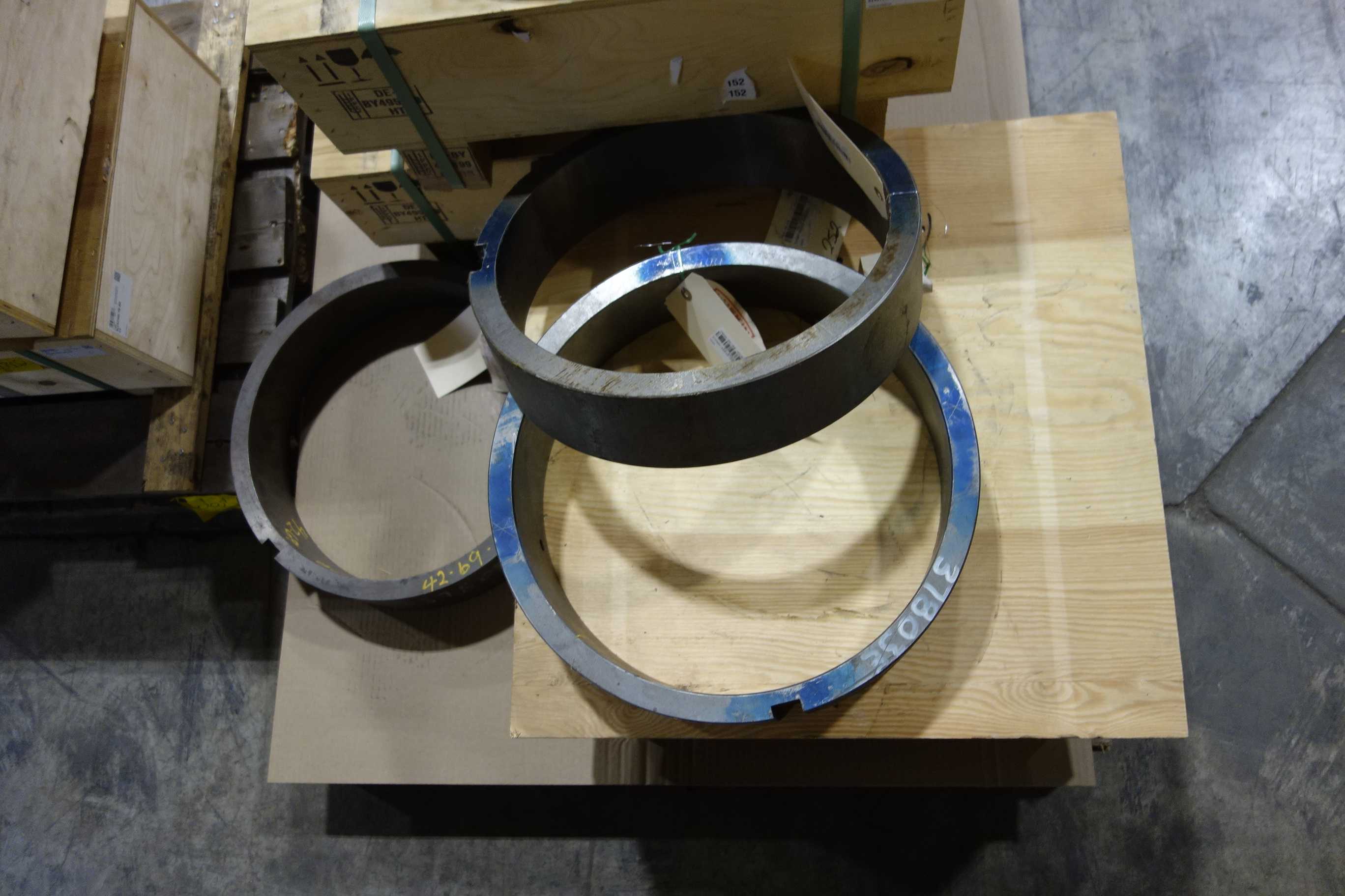 SKU 1773632 - 2 PALLETS OF ASSORTED BEARING ACCESSORIES - POWER TRANSMISSION