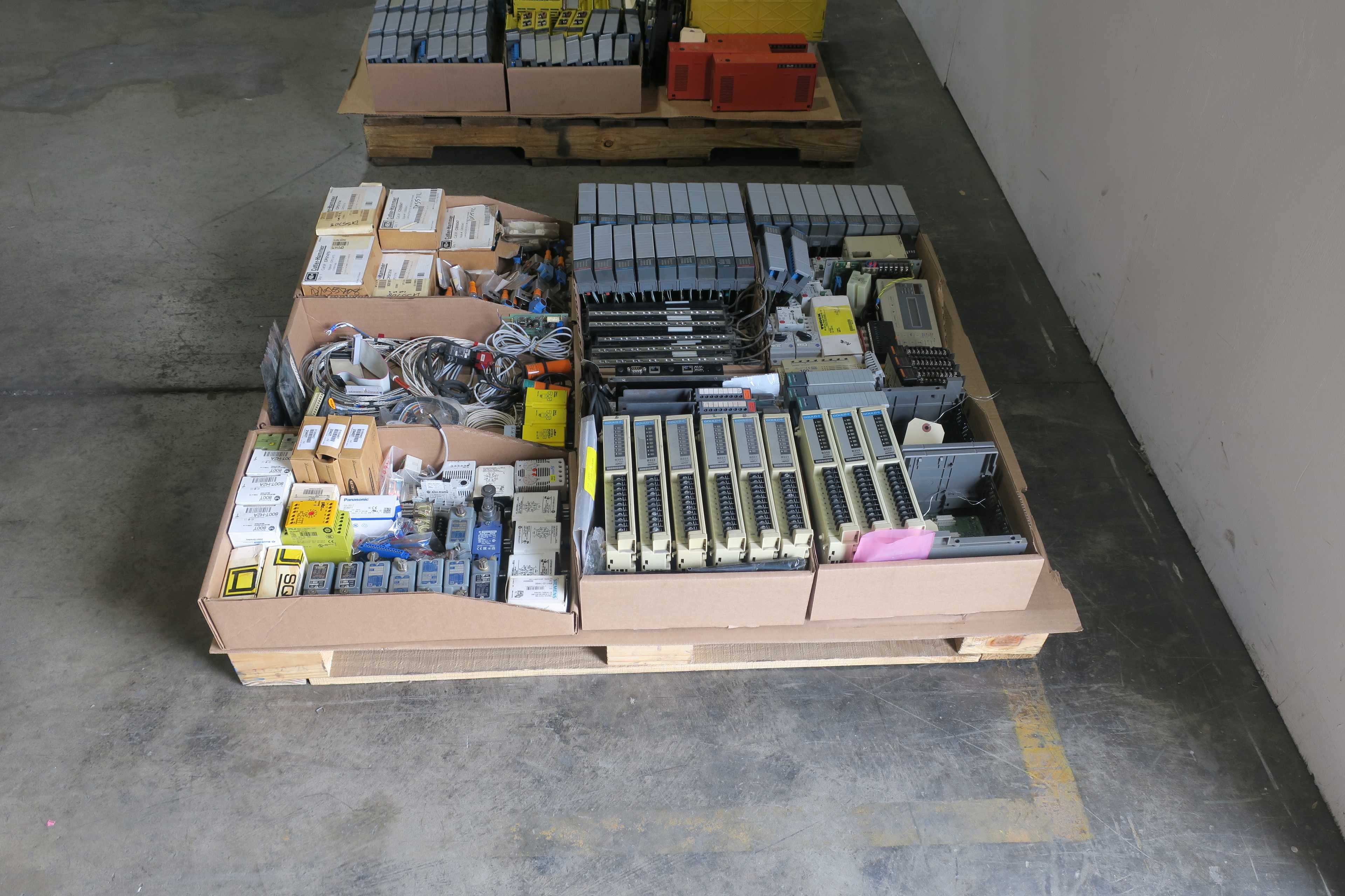 SKU 1788036 - 2 PALLETS OF ASSORTED AUTOMATION AND CONTROLS - AUTOMATION & CONTROLS
