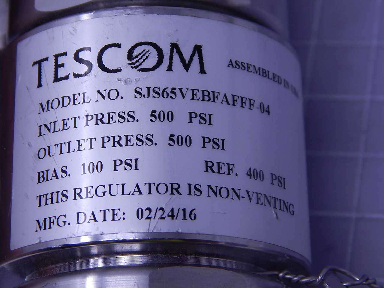 TESCOM SJS65VEBFAFFF-04 PRESSURE REGULATOR W/ HYETT 42MW01 DIAPHRAGM SEAL T139784 - PNEUMATIC REGULATOR