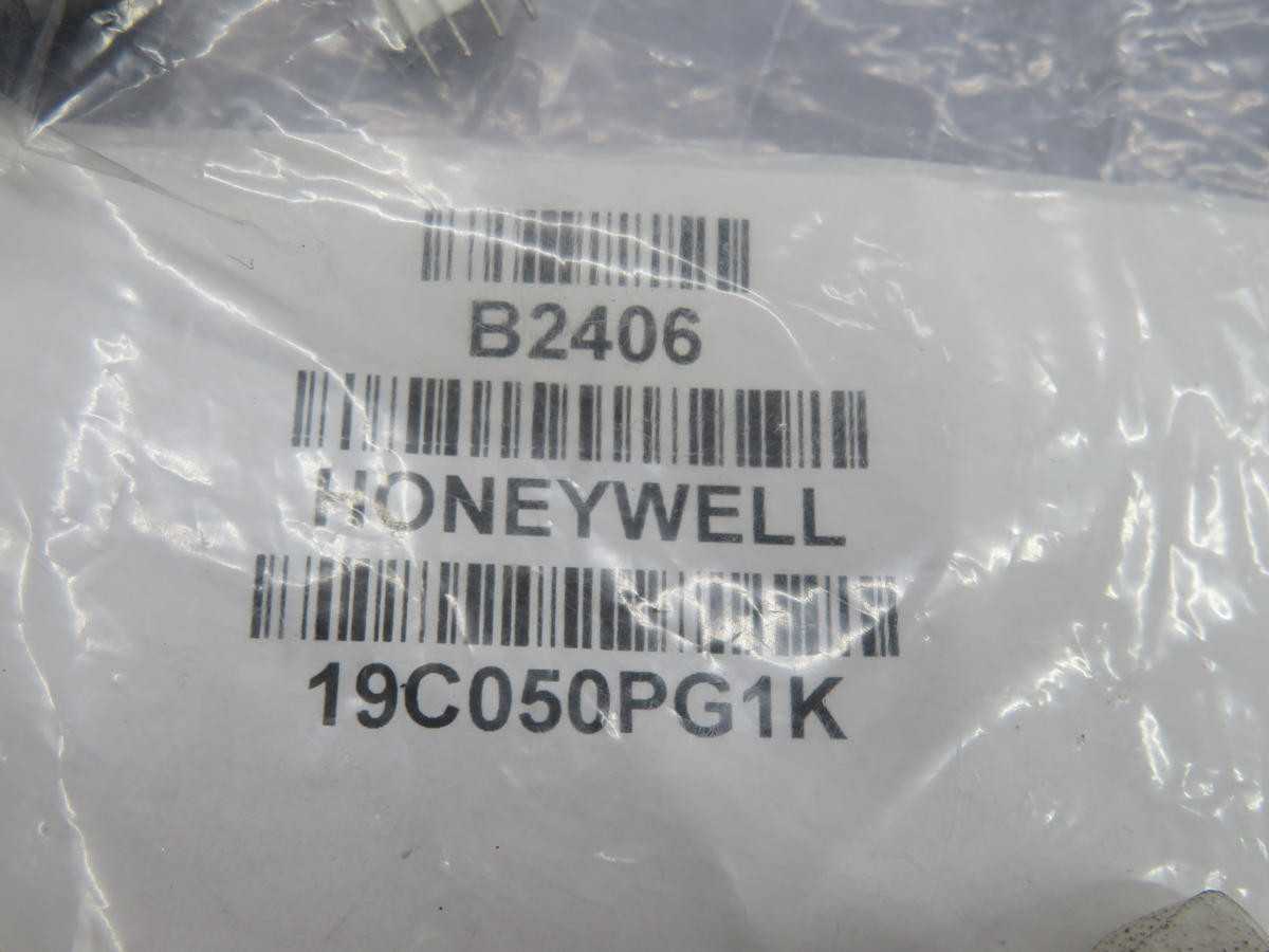 LOT OF 6 HONEYWELL 19C050PG1K SENSOR 50PSIG 0.1V T223602 - SENSORS