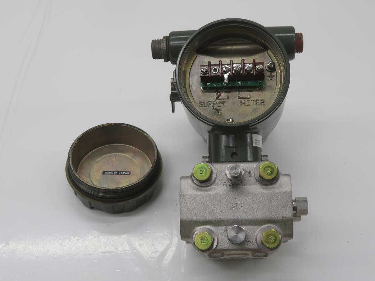 YOKOGAWA YA12F-SET4 DIFFERENTIAL PRESSURE TRANSMITTER T235410 - FLOW TRANSMITTER