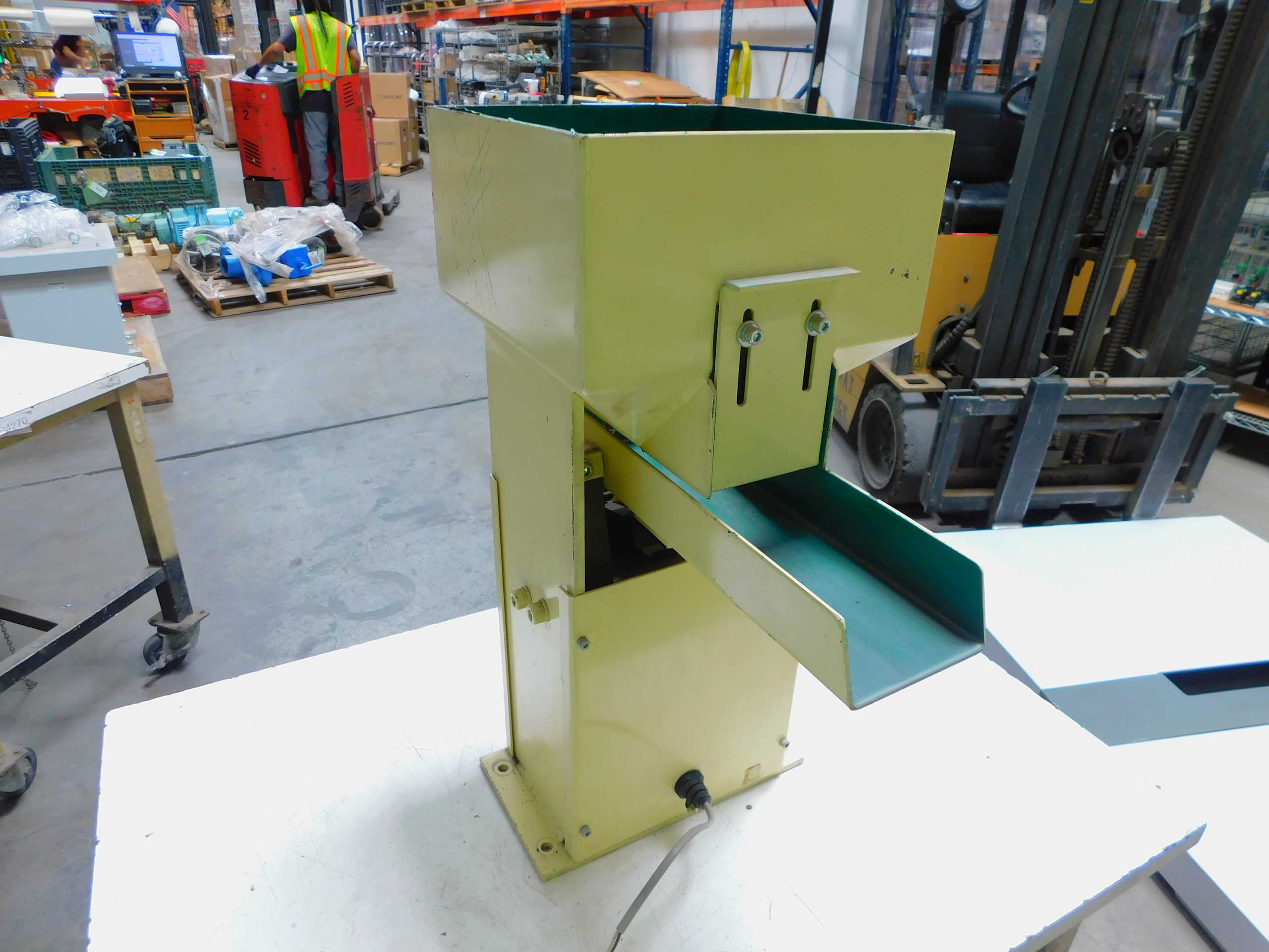 SANKI HP-10 BULK VIBRATORY PARTS HOPPER 10" - AUTOMATION & CONTROLS
