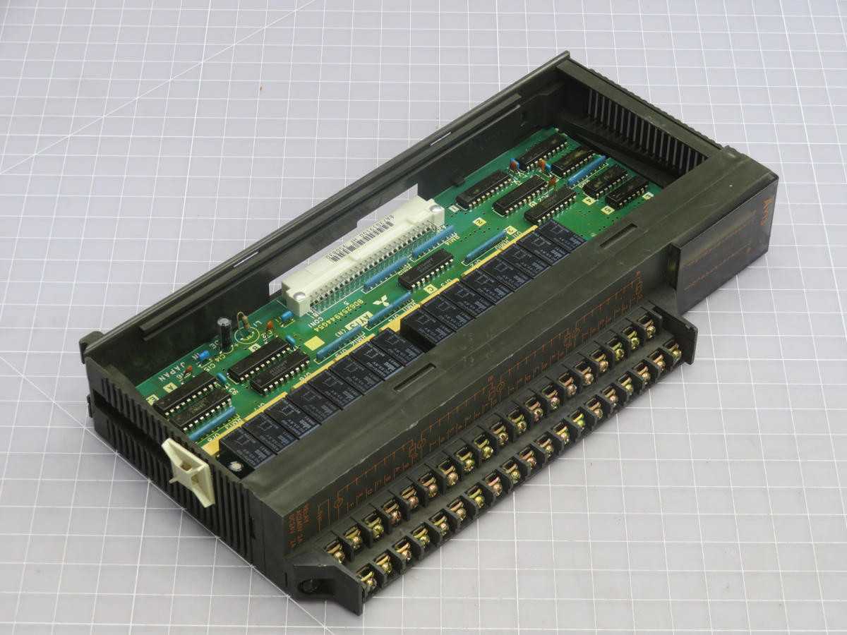 Mitsubishi AY-13 Output Module T241329 - Reliable Performance for Your Automation Needs - PLC MODULES