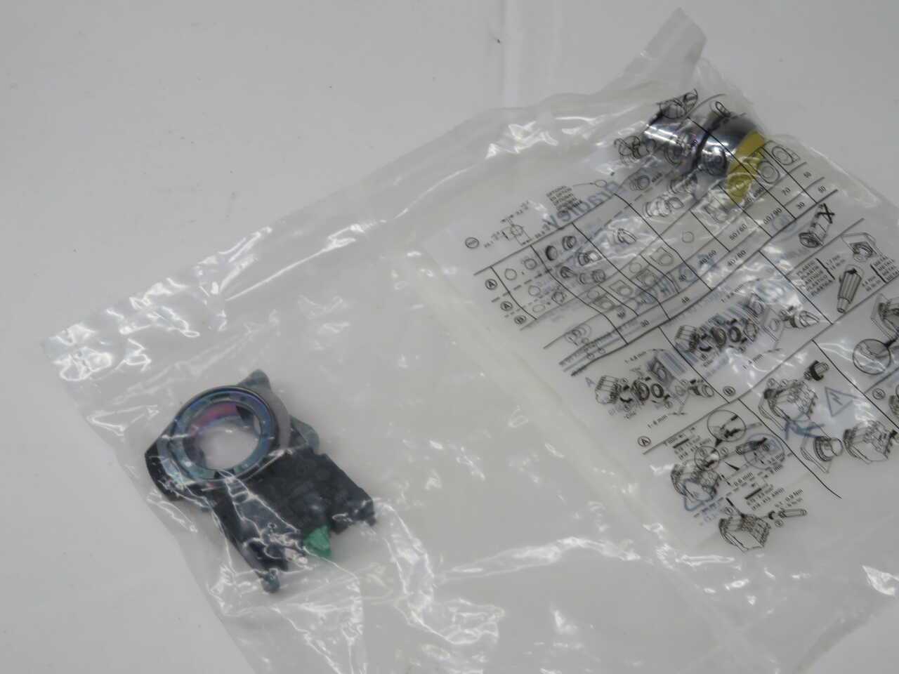 Lot Of 20 Allen Bradley 800FM-F5MX10 Push Button T271131 - TERMINAL BLOCKS