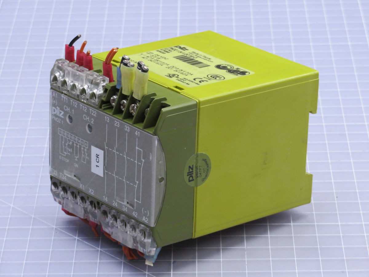 PILZ PNOZ 1 24 V DC 3S1O SAFETY RELAY T253623 - SWITCHES