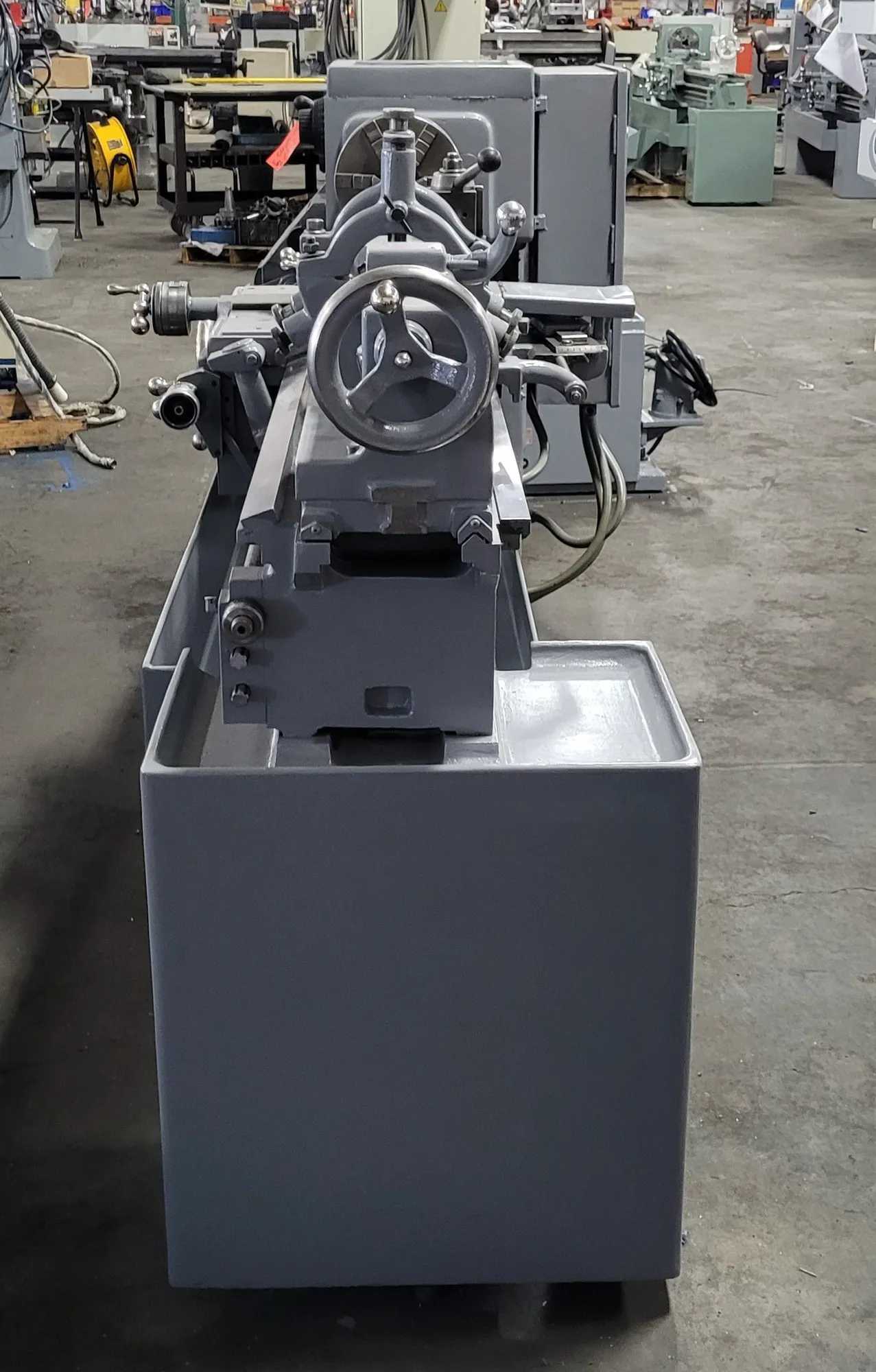 15" X 54" LEBLOND MAKINO TOOLROOM LATHE - 220V, 1800 RPM, INCH/METRIC THREADING - MANUAL LATHES