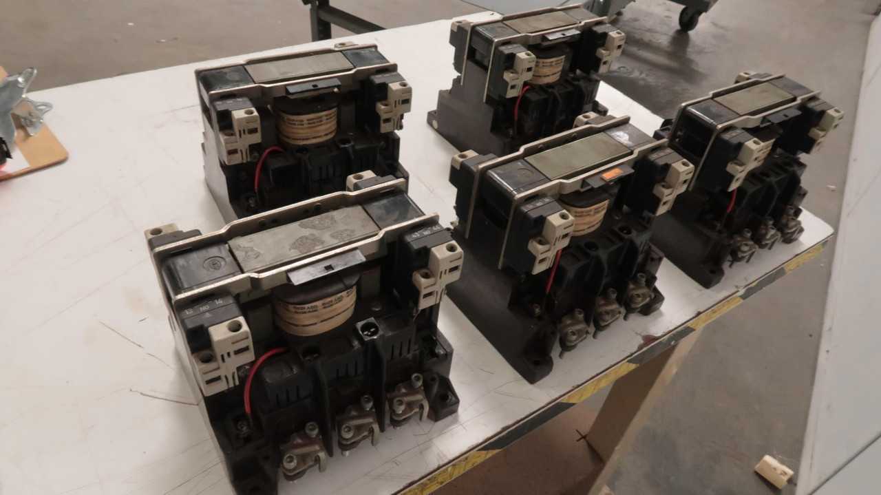 LOT OF 5 KLOCKNER-MOELLER DIL 4-22-NA CONTACTORS 100 HP T159077 - DC CONTACTOR