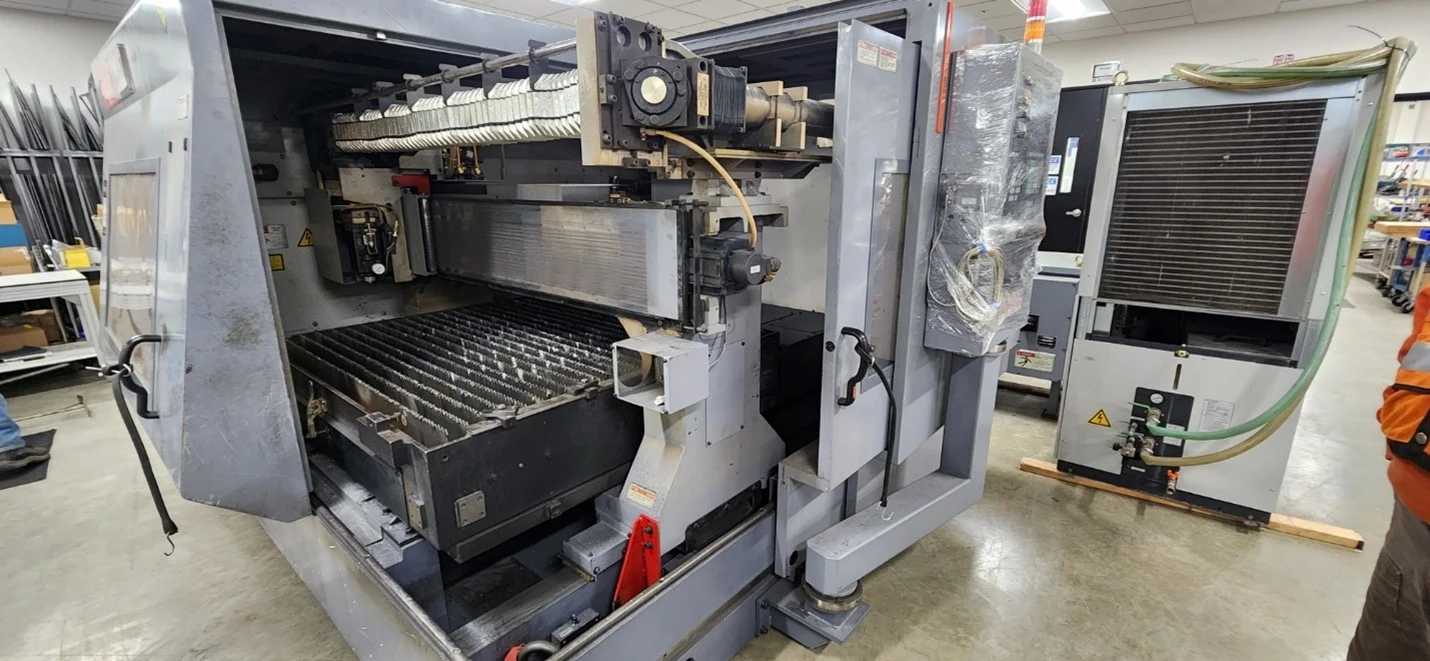 2002 MAZAK STX-44 1.5 KW CO2 LASER, 50"X50"X5.5" TRAVEL, MAZATROL CNC - FLATBED LASER CUTTERS