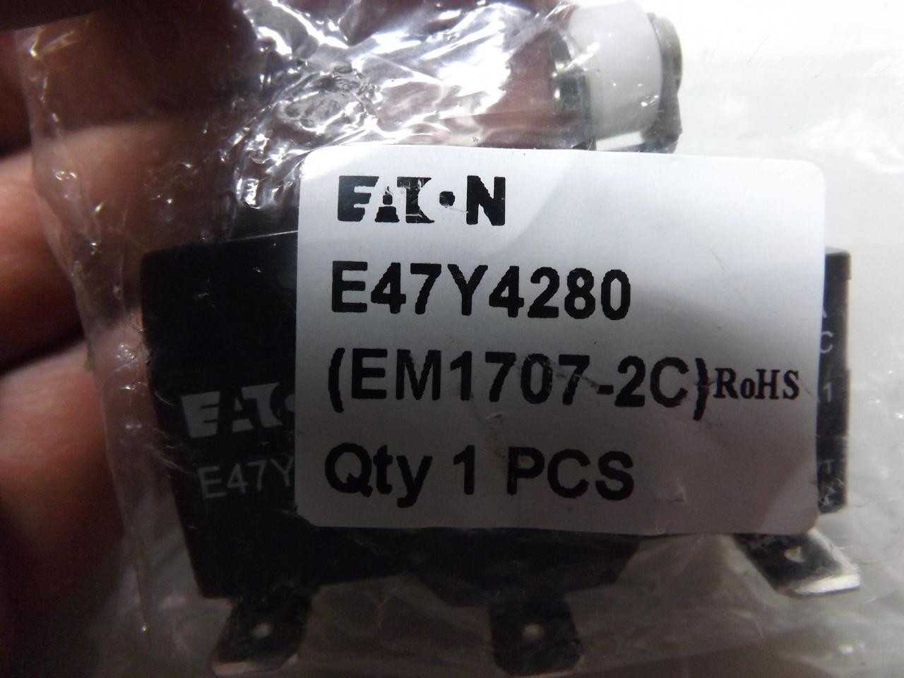 LOT OF 67 EATON E47Y4280 LIMIT SWITCH T48793 - SENSORS