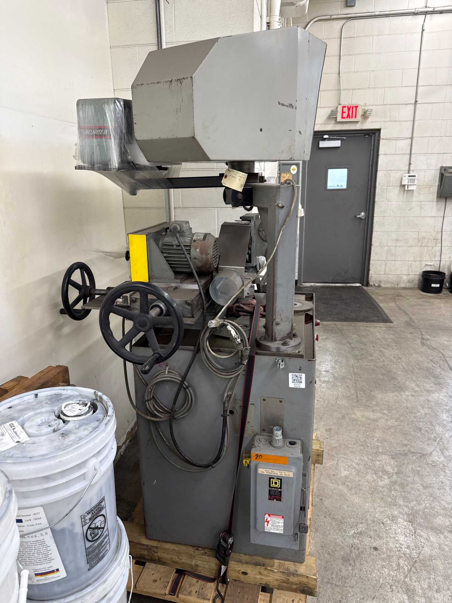 General Industrial Diamond Co 252 Grinding Machine, 8" Wheel, 120V Power, 150 lb Capacity - GRINDING MACHINES