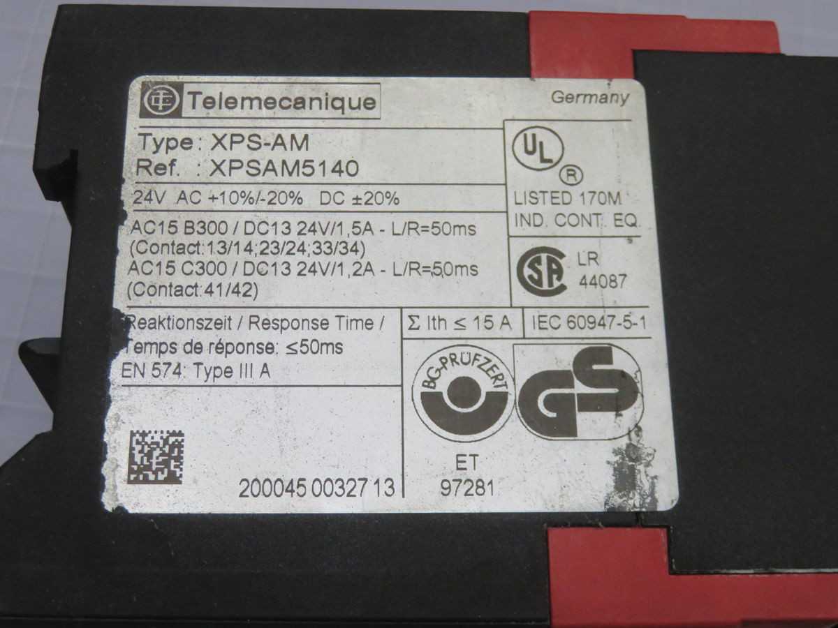 Telemecanique XPS-AM Safety Relay T250451 - Reliable Safety Solution - SWITCHES